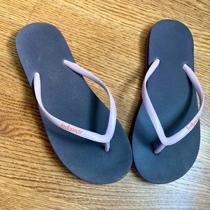 Feelgoodz women's size 9 flip flops